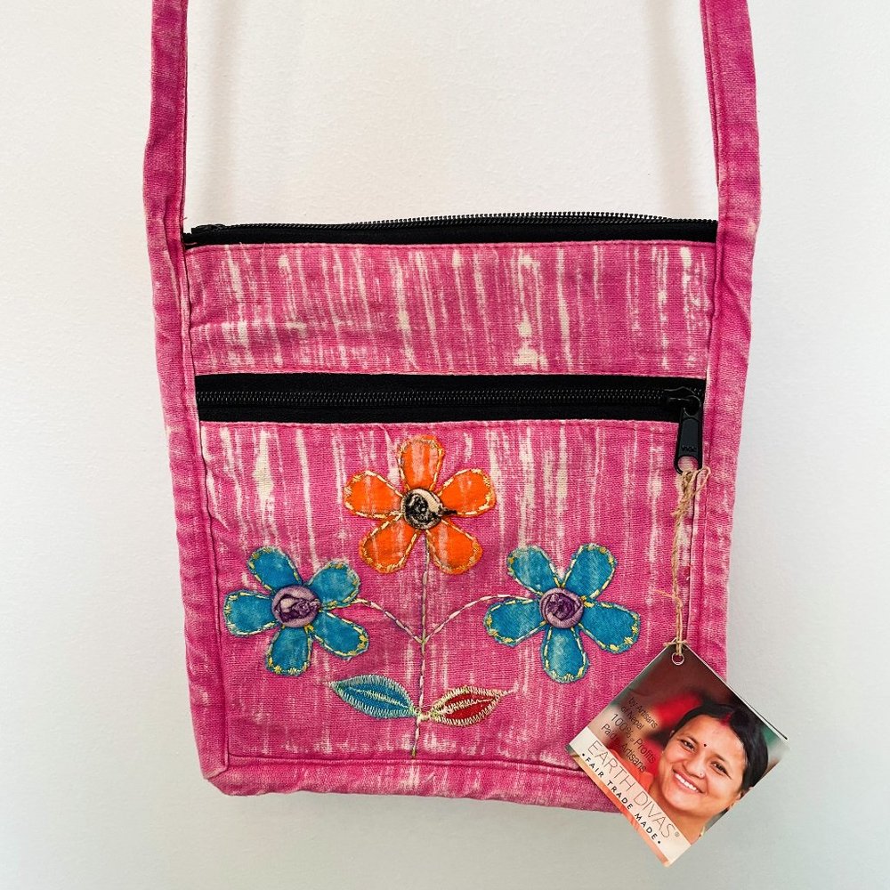 New Earth Divas Fair Trade Boho Crossbody Bag Purse Appliqued Flowers Zip Top